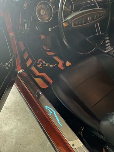 Customer photo review of Black Orange Horse Mustang Metallic Style Printed Car Accessories Car Floor Mats 211407