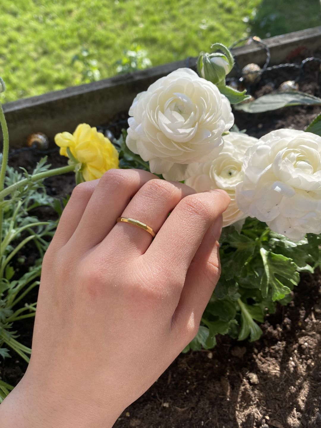 Customer photo review of Edgy Ring | 18K vergoldet