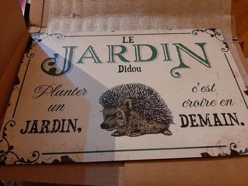 Customer photo review of Joie dans le jardin – pancarte de jardin