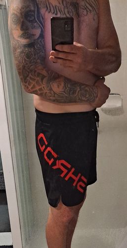Customer photo review of Shrdd Impact - Midcut shorts - BLACK/RED