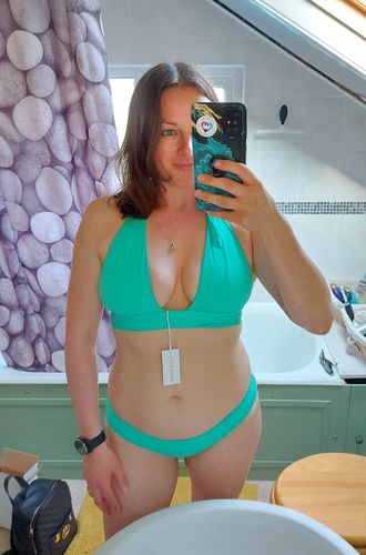 Customer photo review of Yara Top