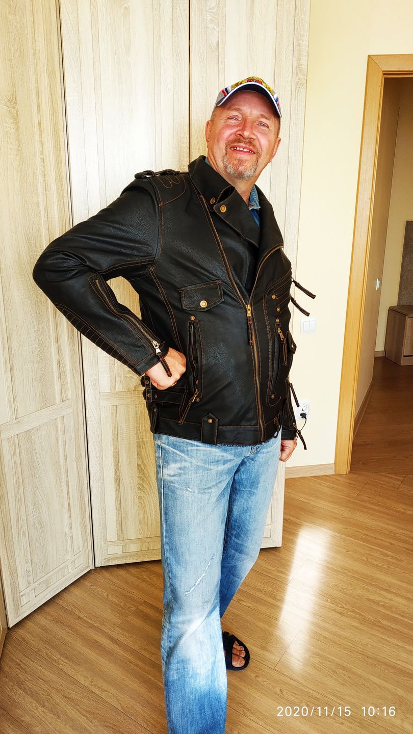 Customer photo review of Mateo in Black