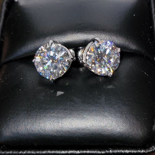 Customer photo review of VVS Moissanite Solitaire Stud Earrings