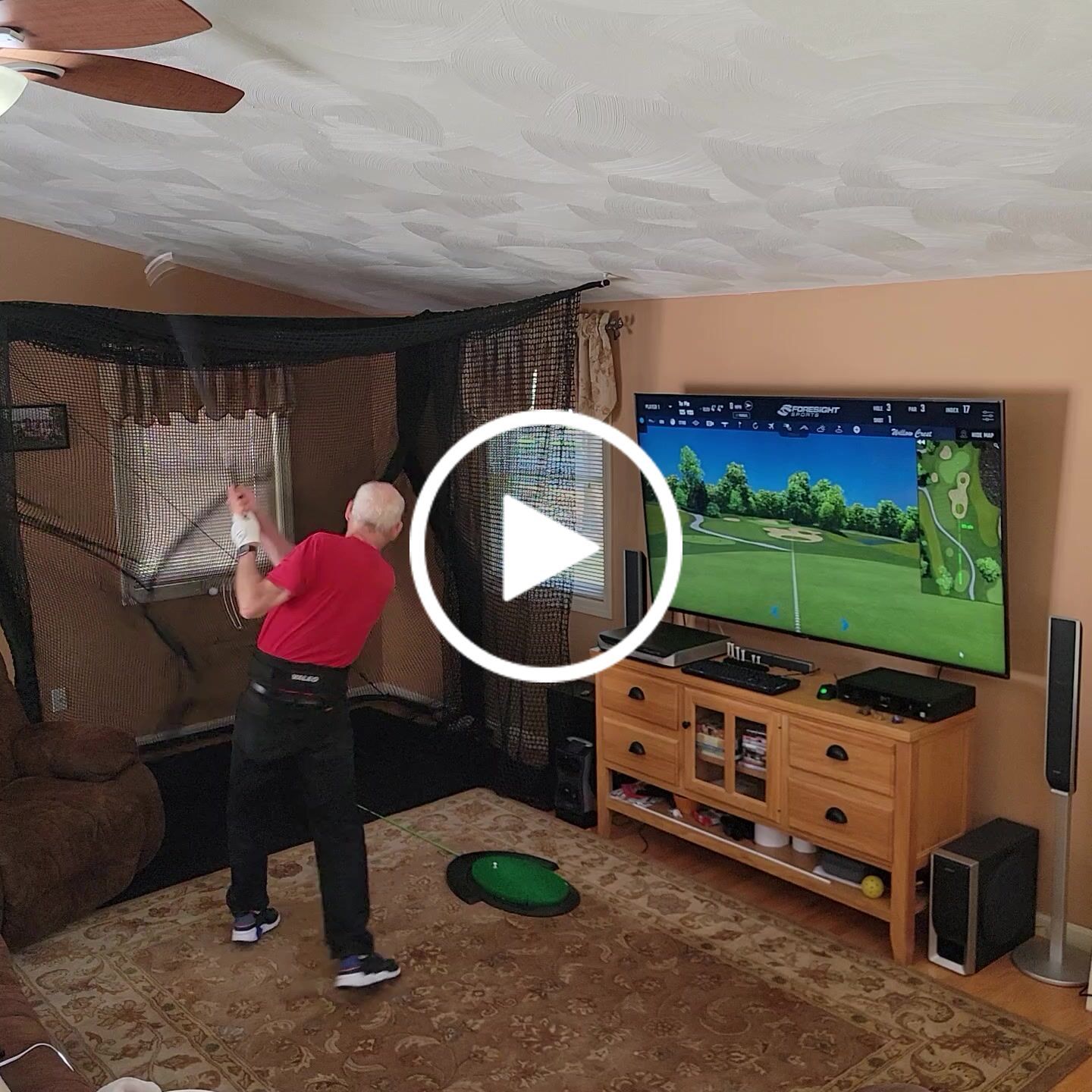 Customer video review of Foresight Sports GCQuad Launch Monitor and Golf Simulator w/ FSX 2020 Software