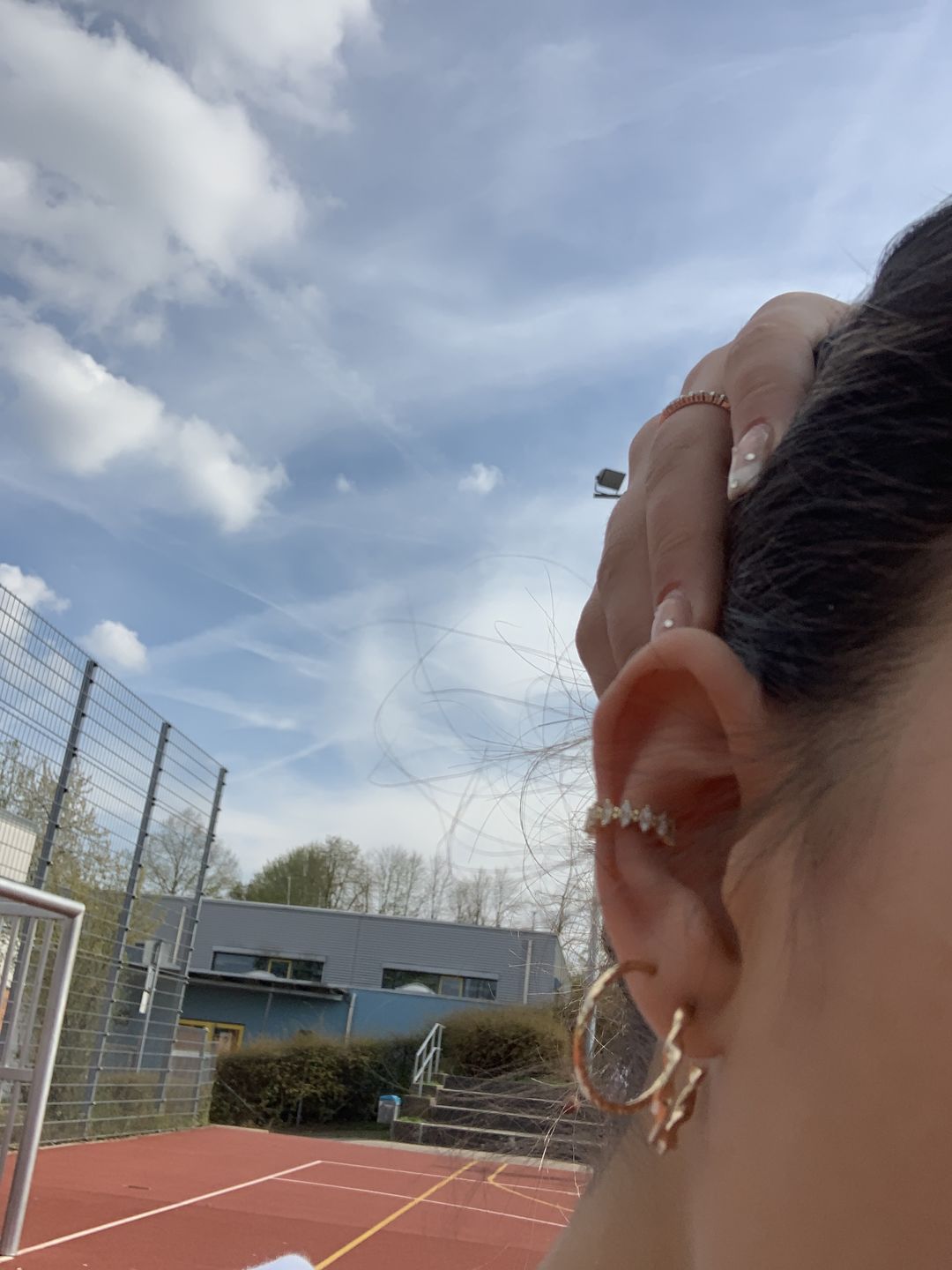 Customer photo review of Brili Ear Cuff | 18K vergoldet