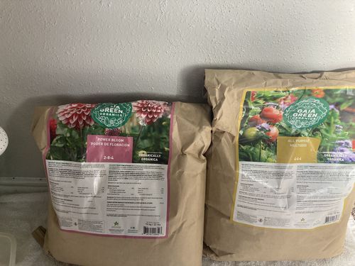 Customer photo review of Gaia Green Power Bloom Fertilizer 2-8-4