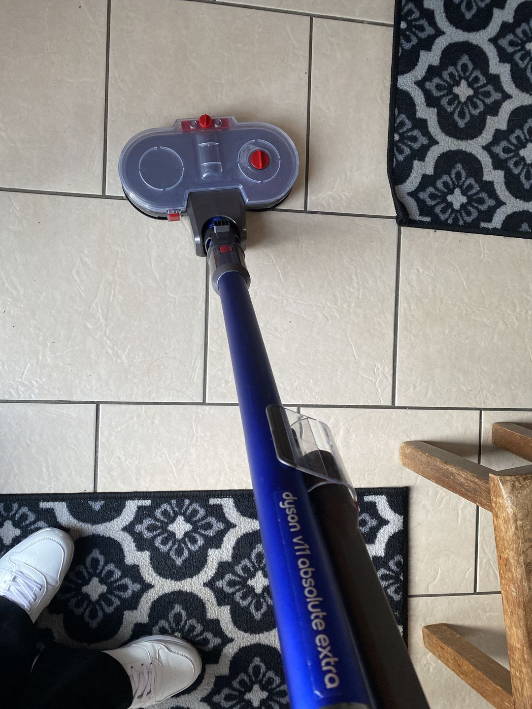 Customer photo review of Elektrischer Wischaufsatz passend für Dyson V7/ V8/ V10/ V11/ V15 (2 Wischpads inkl.)