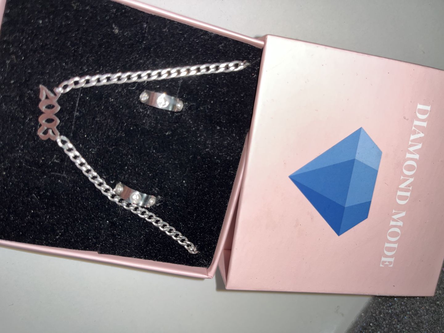 Customer photo review of Jahreszahl Halskette | 18K vergoldet