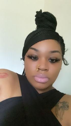 Customer photo review of Hera Faux Nose Clip on