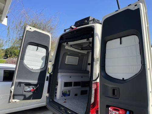 Customer photo review of Sprinter 2019+ - Rear Doors (set)