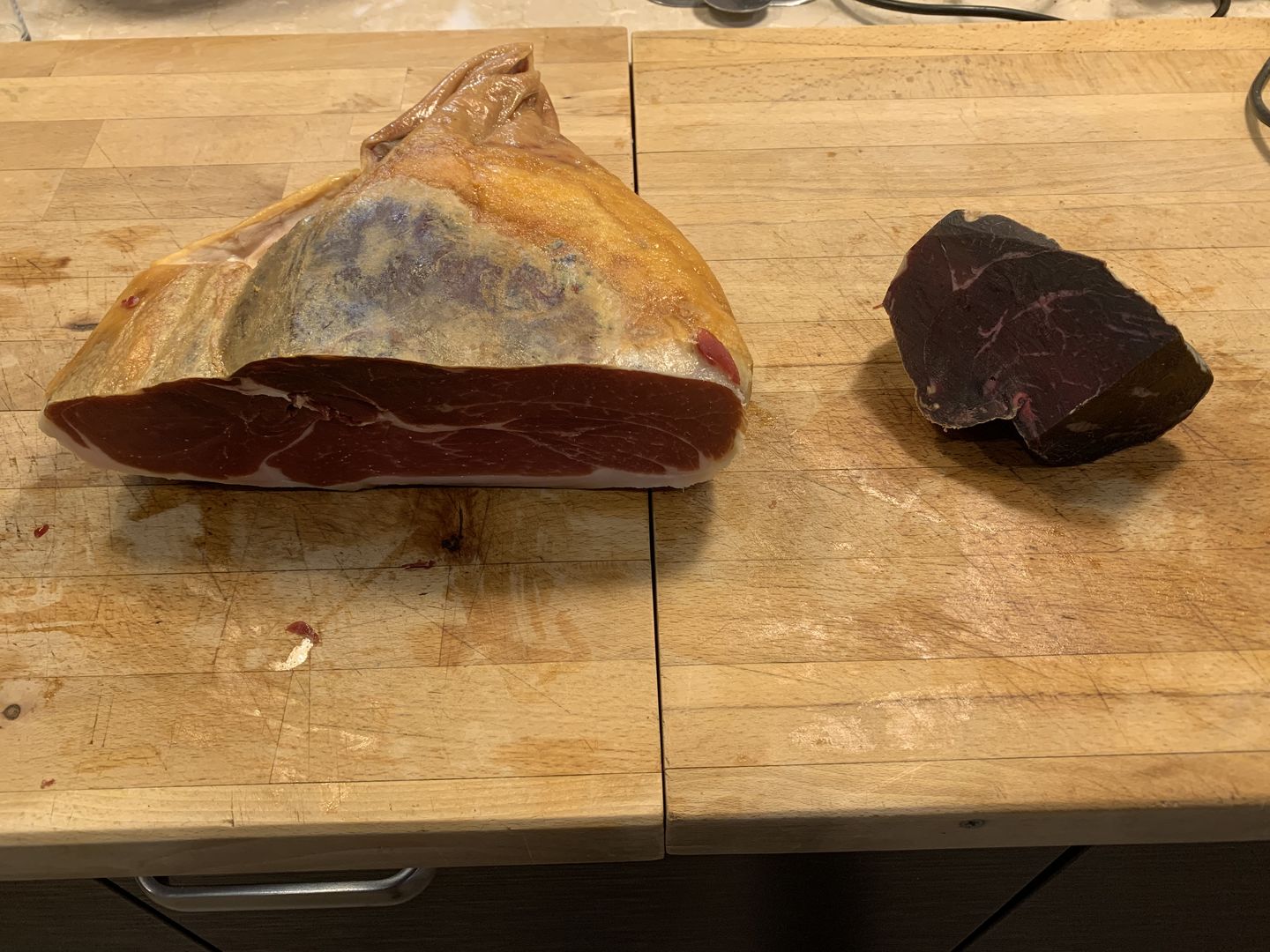 Customer photo review of Jambon de Mangalitza 30 mois (demi pièce)