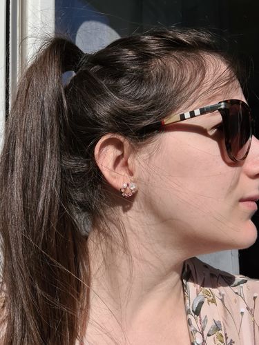 Customer photo review of Boucles d'oreilles Lila
