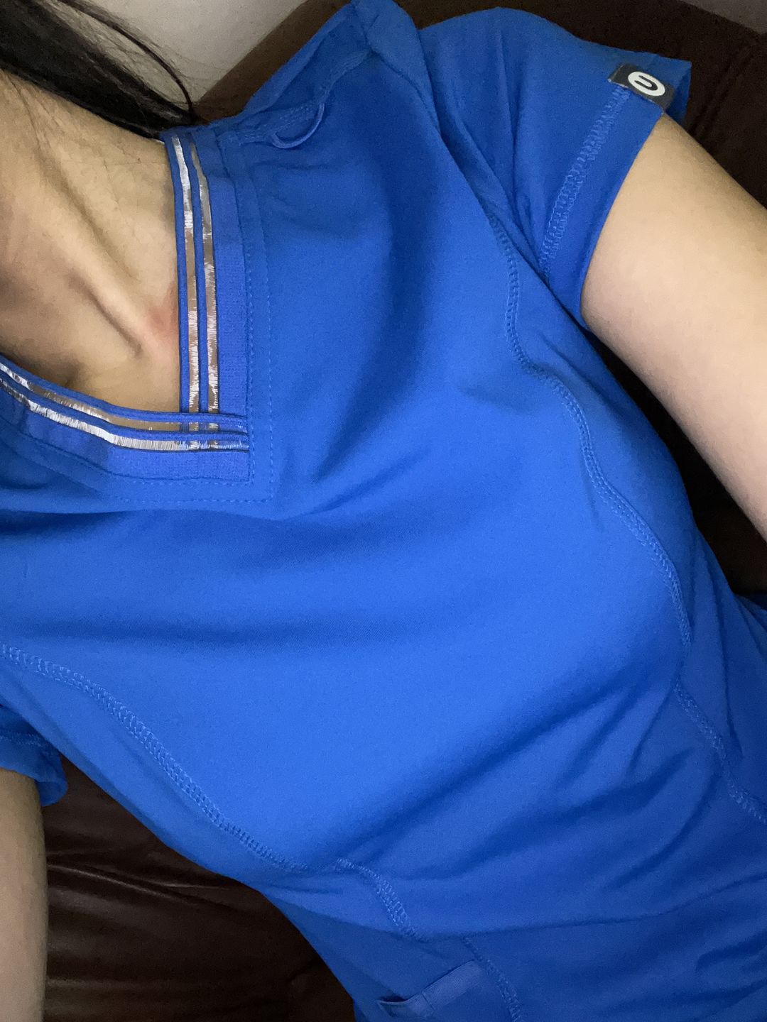 Customer photo review of بلوزة إمپلس آيكون أوربان نسائية بأكمام قصيرة