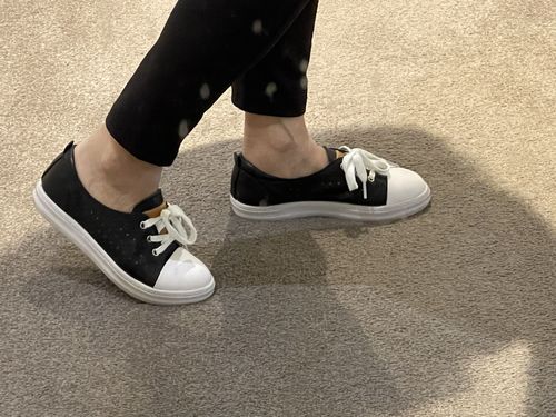 Customer photo review of Small Size Leather Fashion Sneakers DS18