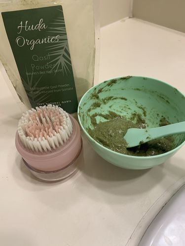Sheatrice M. review of Qasil Powder for Hair and Skin, Organic Qasil Powder, Qasil Powder for Face, Pack of 1, 70gm image 1 out of 1
