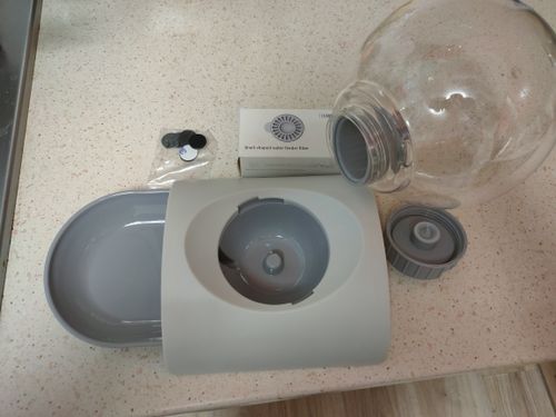 Customer photo review of Snails Bubble Cat Water Fountain Filter Automatic Water Dispenser Pet Drinking Fountain for Cats Dogs Feeder Pets Drinking Bowl