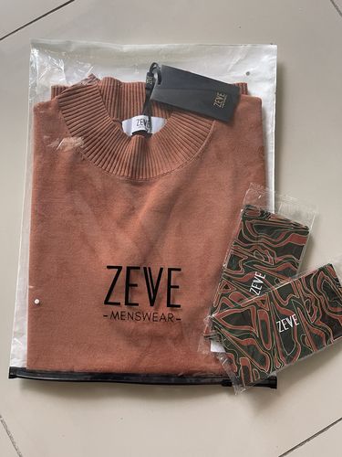 Customer photo review of Knit Crew Neck Tee - Cinnamon Brown Ribbed Collar