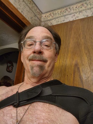 Customer photo review of Neoprene Brace Dislocation Injury Arthritis Pain Shoulder Support