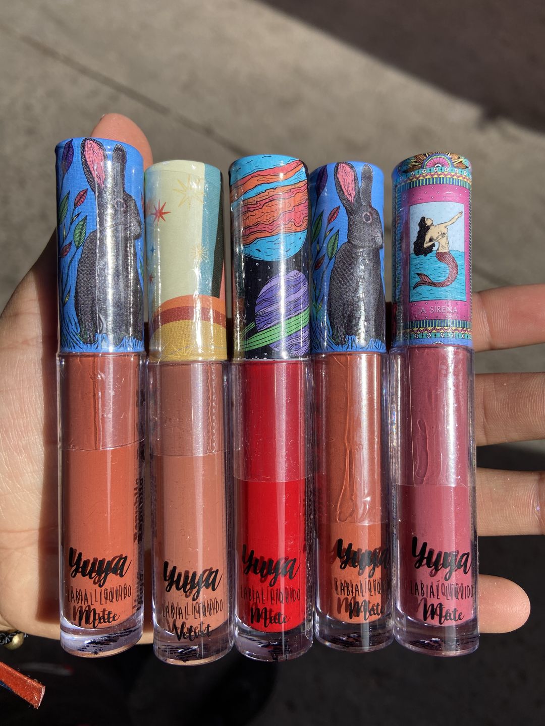 Customer photo review of Labial Velvet Recuerdo