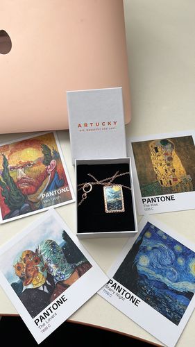 Customer photo review of Vincent Van Gogh Yıldızlı Geceler Starry Night Tablo Rectangle Tasarım Kolye