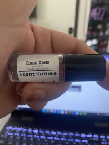 Customer photo review of Floral Oasis (W)