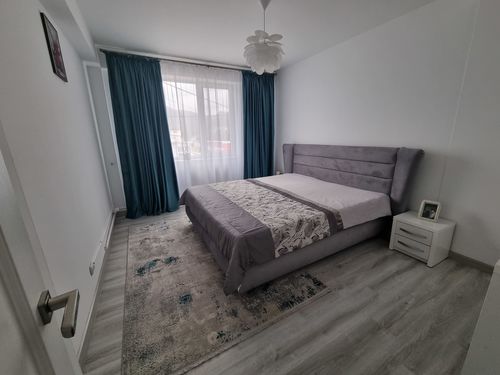 Customer photo review of Draperie din Catifea Opaca Uni Turcoaz - Prindere cu Rejansa