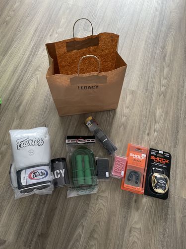 Customer photo review of FAIRTEX UNIVERSAL TIGHT-FIT BOXING GLOVES - BGV1 - Multiple Colors