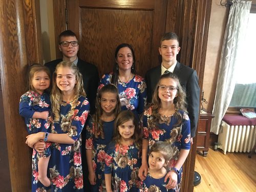 Customer photo review of （FREE GIFT) Fashion Korean Trendy High-Sense Earrings