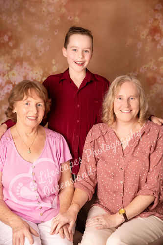 Customer photo review of Kate Sweep Brown Shivering Florals Backdrop for Photography