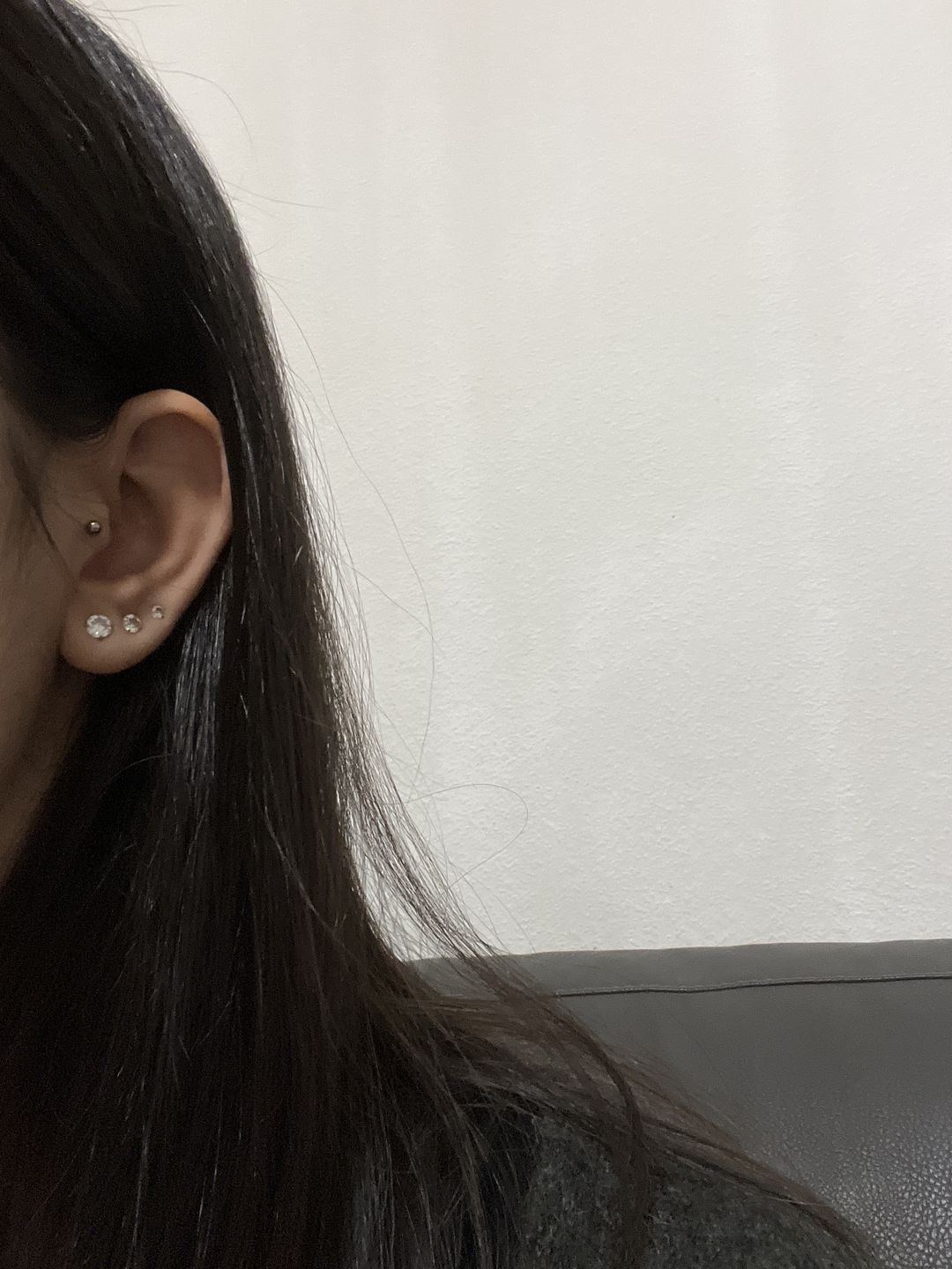 Customer photo review of Bright Diamond Ohrstecker | 18K vergoldet