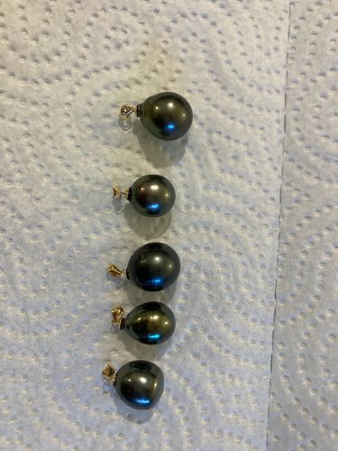 Customer photo review of Real big black pearl pendant for women, 11-12mm natural tahitain pearl pendant 18 k gold jewelry baroque pearl pendant gift