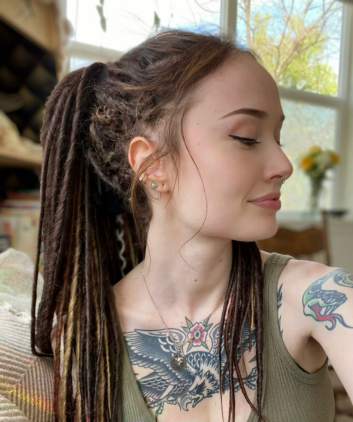 Customer photo review of (PRE ORDER) Dark Brown  - (1 pack of 5 Dreads)