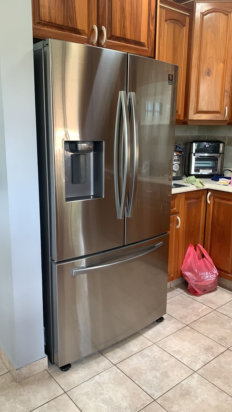 Customer photo review of SAMSUNG RF27T5201SR/AA 27 cu. ft. Large Capacity 3-Door French Door Refrigerator