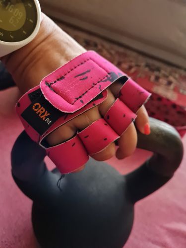Customer photo review of Guantes Pesas GRAB Mujer