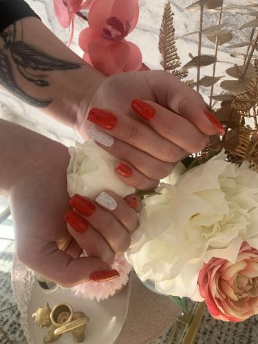 Customer photo review of Gel Polish Didier Lab Macarons Red Chilli 10ml