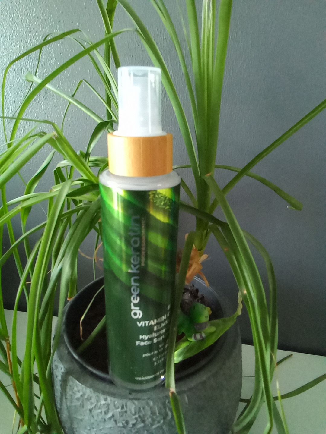 Customer photo review of VITAMINE C (Tétrahexyldécyl ascorbate) ELMW Sérum hyaluronique pour le visage Sans Parfum  | 100ml