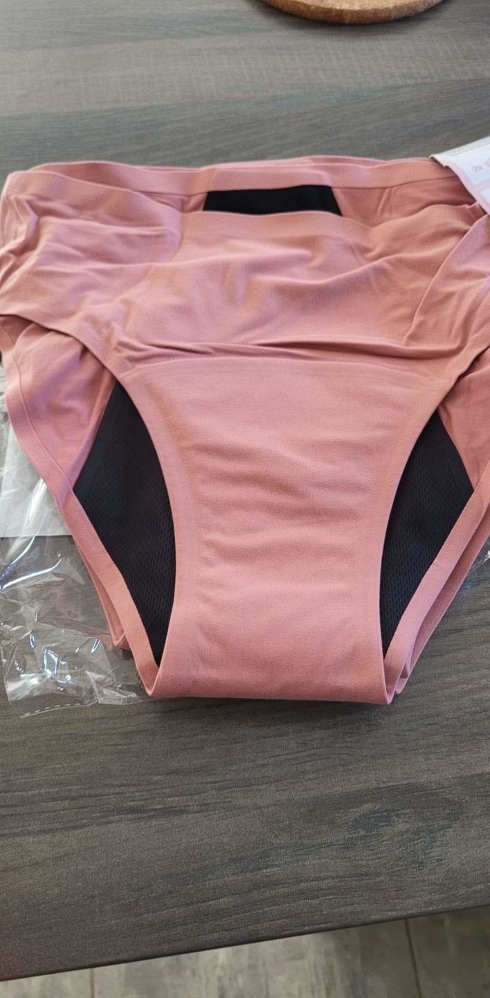 Customer photo review of Culotte Menstruelle Nina sans coutures (taille haute)