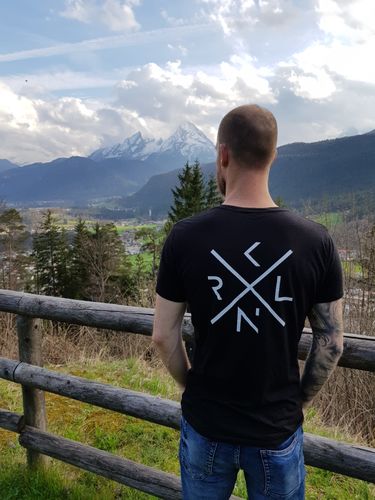 Customer photo review of PREORDER - Deep Herren Holzfaser Shirt
