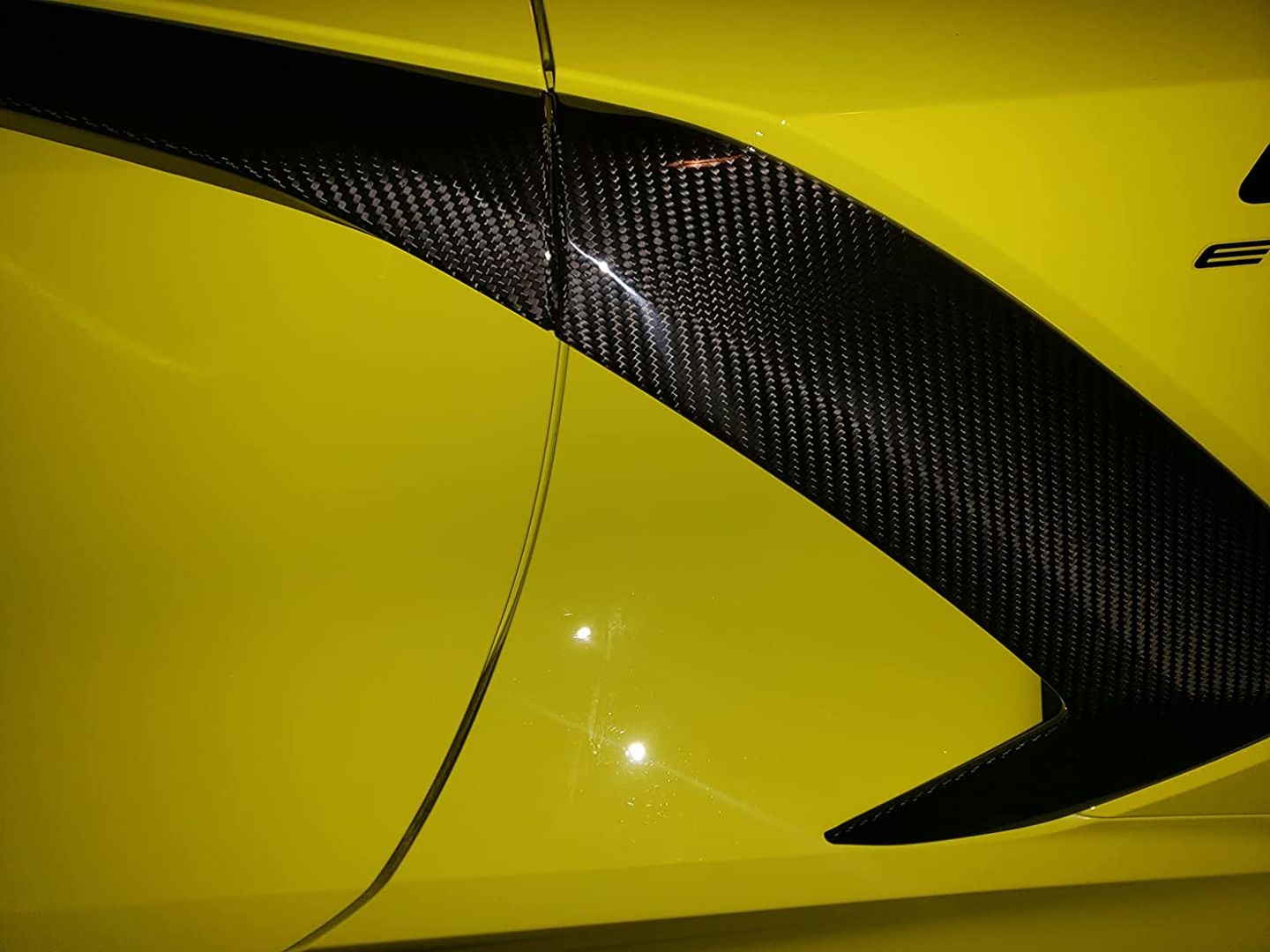 Customer photo review of Corvette C8 Carbon Fiber Side Door Garnish