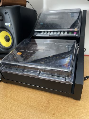 Customer photo review of Original Stand For 2 x Elektron Digitone / Digitakt 2 Tier