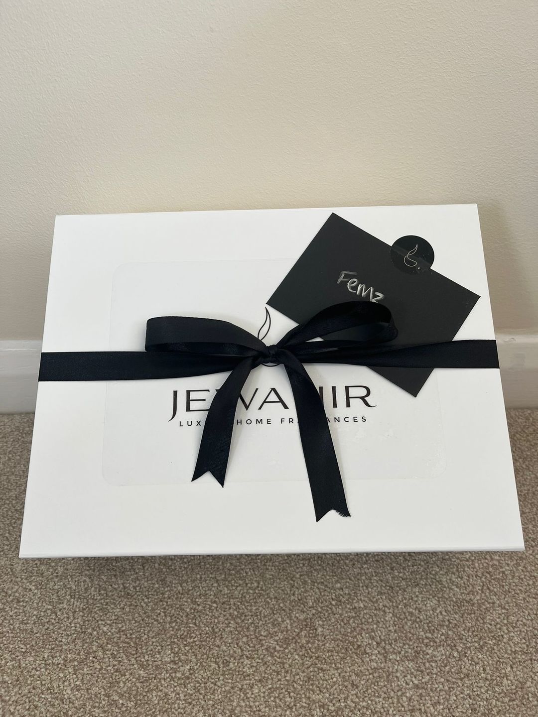 Customer photo review of Cashmere Oud Reed Diffuser