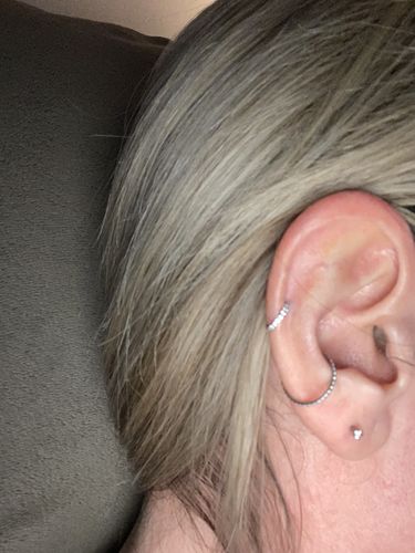 Customer photo review of ANGEL Pavé Eternity Seamless Clicker