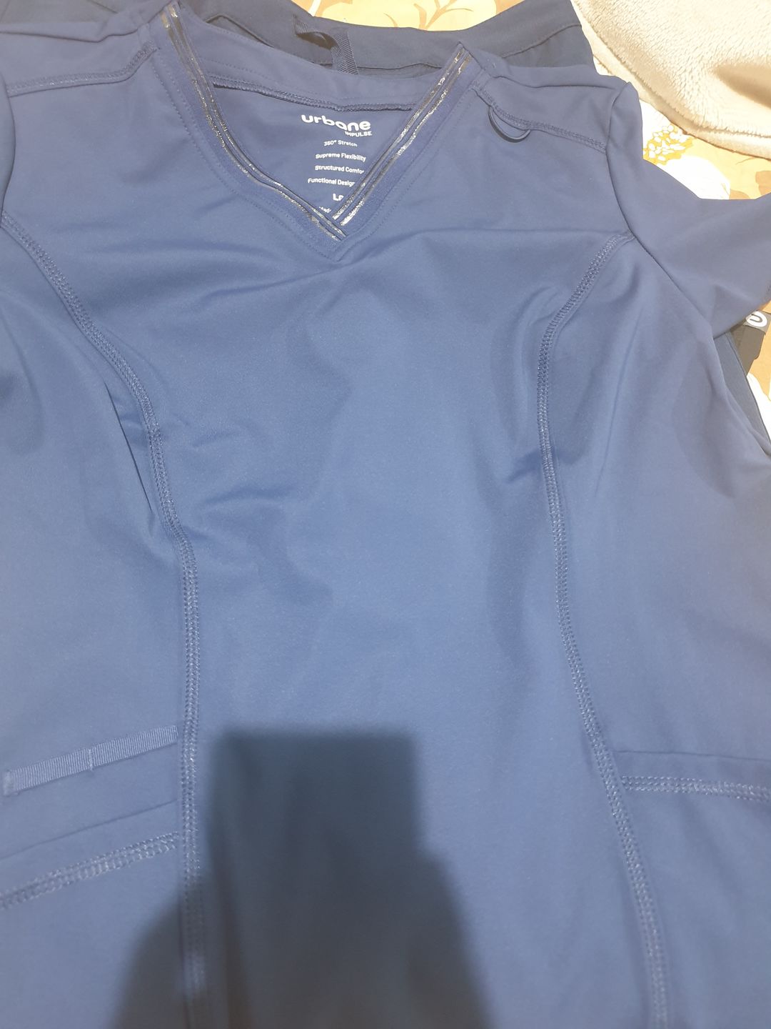 Customer photo review of بلوزة إمپلس آيكون أوربان نسائية بأكمام قصيرة