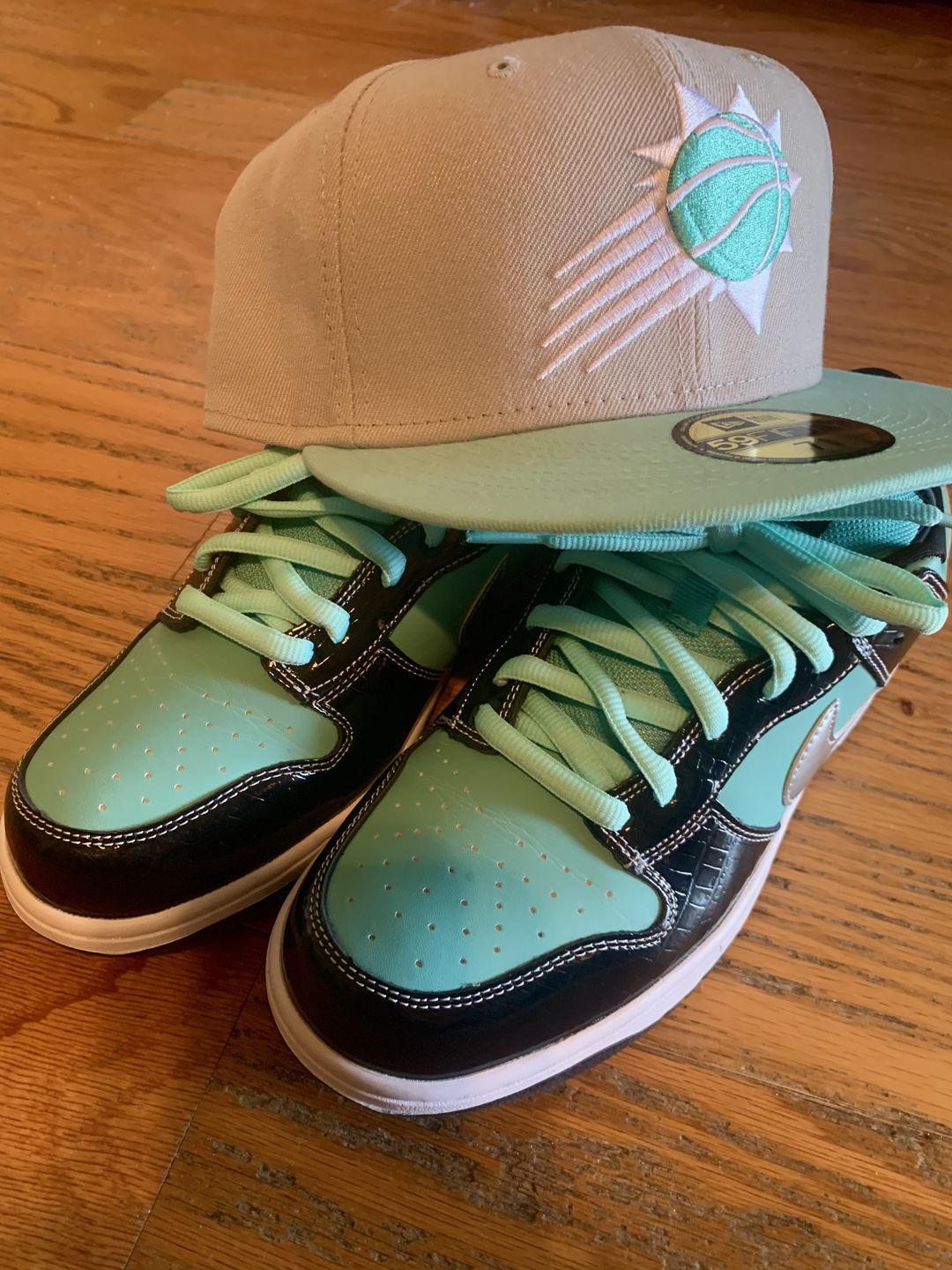 Customer photo review of Thick Oval Shoe Laces (Nike SB Laces)