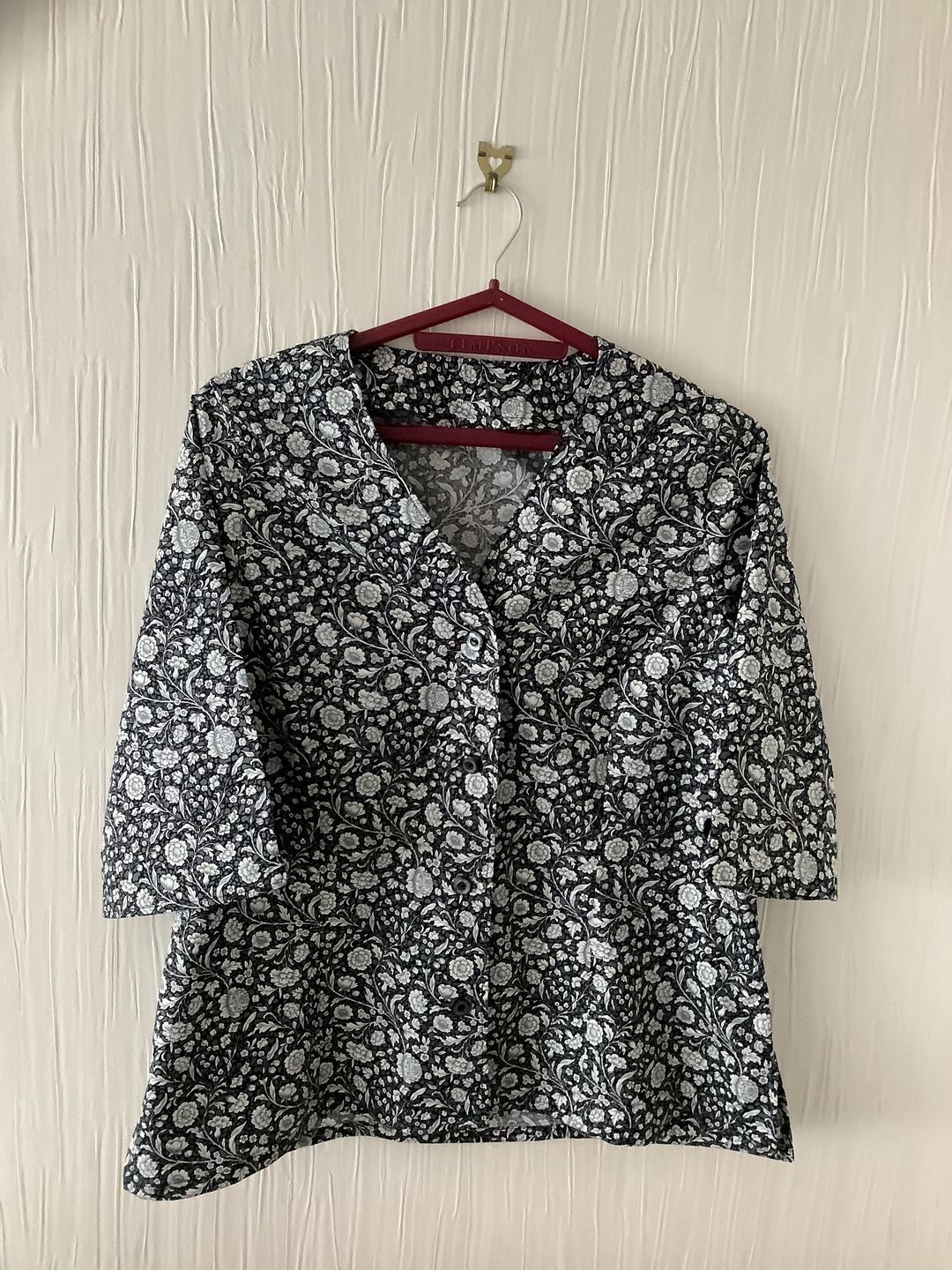Customer photo review of Elegant Floral Rose & Hubble Cotton Poplin Fabric