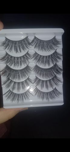 Customer photo review of O.TWO.O 3D MINK EYELASHES
