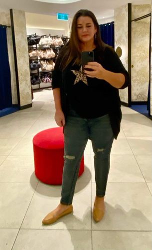 Customer photo review of Ivy Shrug