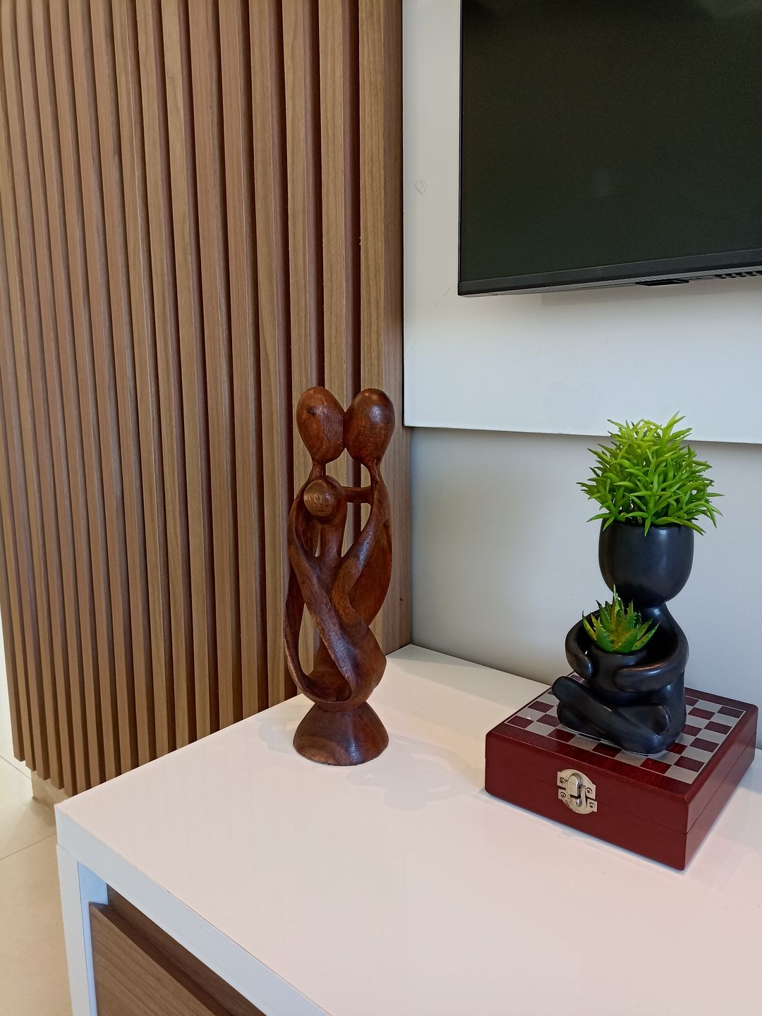 Customer photo review of Escultura Abstrata Família | Bali