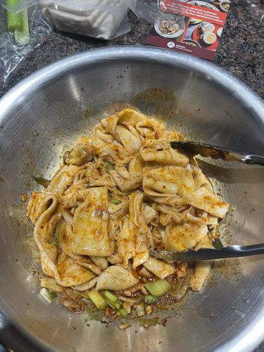 Customer photo review of [N8] Hot Oil-Seared Hand-Ripped Noodles Meal Kit (4 Servings)