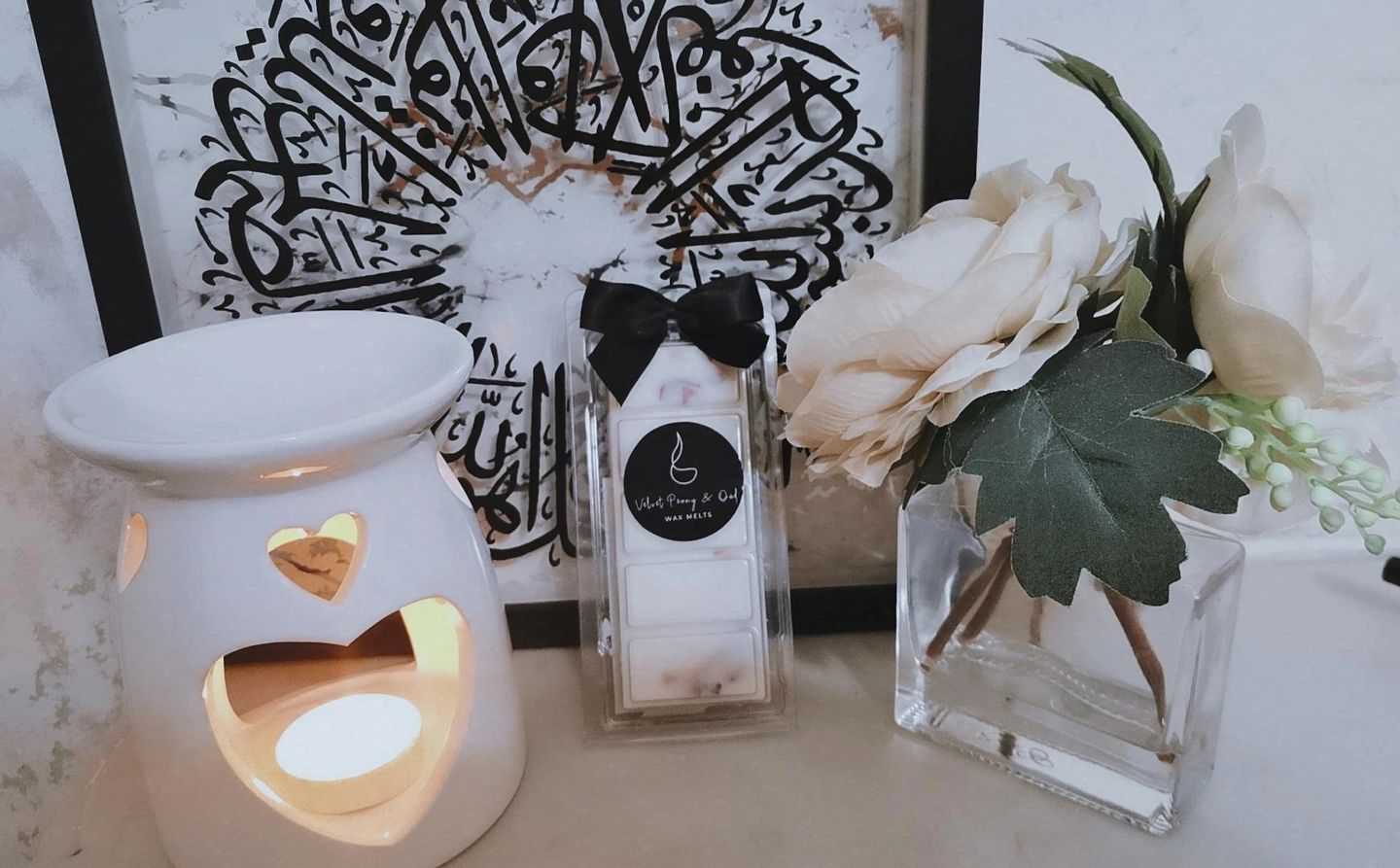 Customer photo review of Velvet Peony & Oud Wax Melts